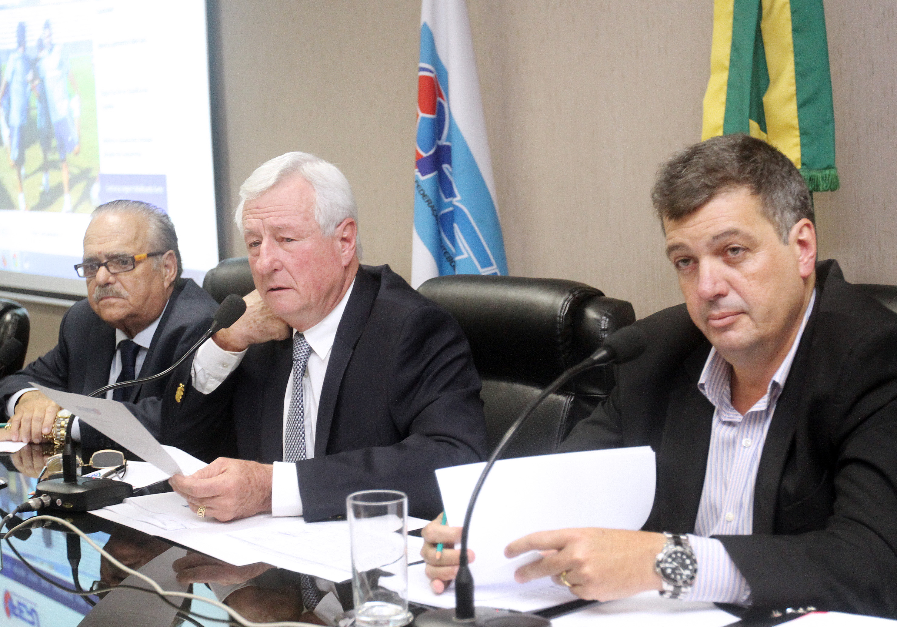 Arbitral define preço dos ingressos para o Carioca 2015
