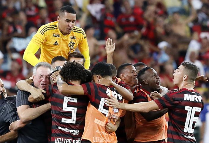 Flamengo vence o clássico e se garante na decisão da Taça Rio