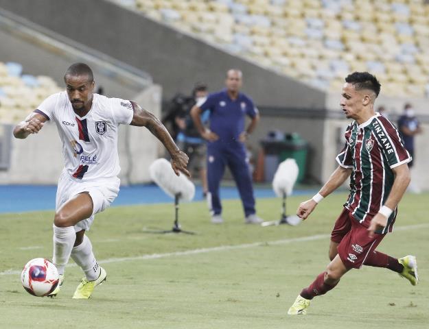 Resende vence o Flu na estreia da Taça GB