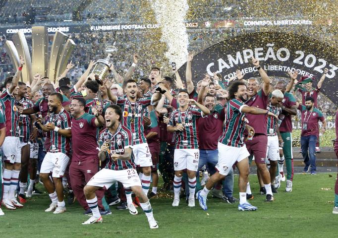 Vence o Fluminense: Campeão da América!!