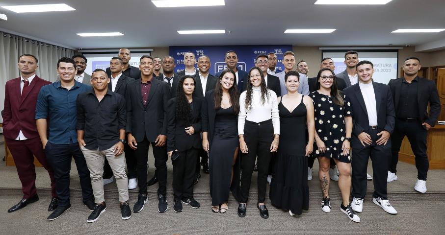 EAFERJ entrega certificados para a turma 2023/2024