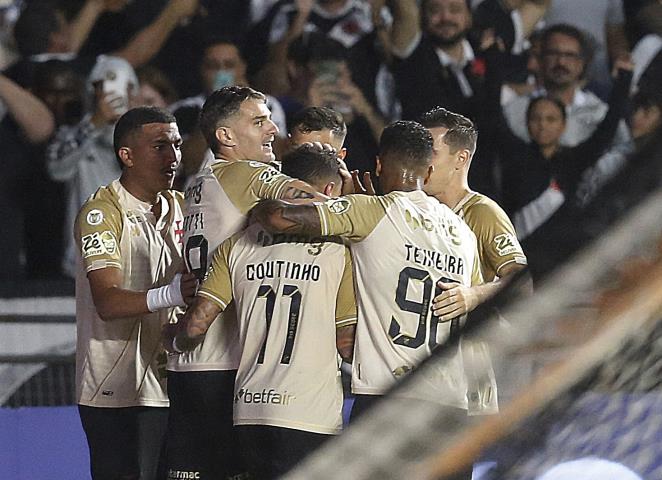 Vasco se despede da torcida com vitória e vaga na Sul-Americana de 2025