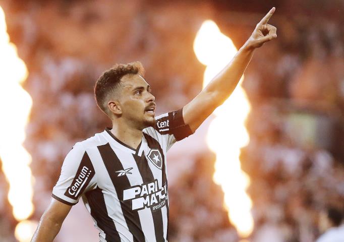 Triunfo faz Botafogo ficar em vantagem na Copa do Brasil