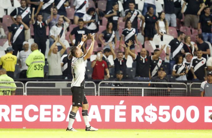 Vasco da Gama goleia o São Paulo por 4 a 1