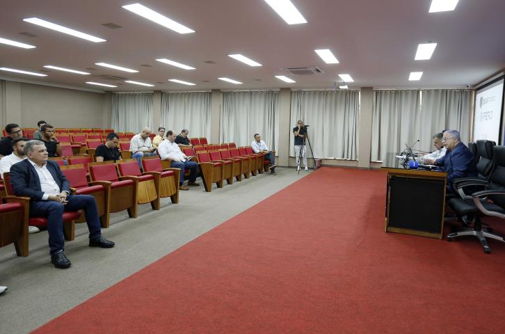 Clubes debatem e aprovam diretrizes do VAR no Campeonato Carioca 