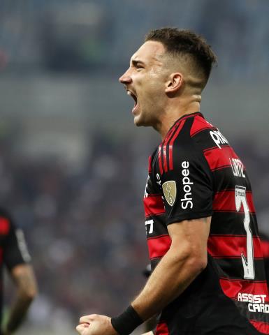 Flamengo derrota a LDU e segue vivo na Libertadores