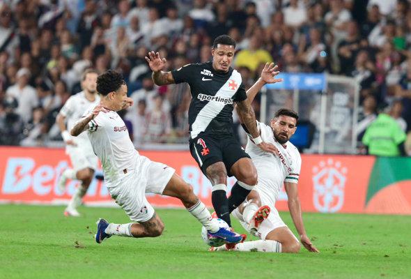 Vasco e Flu empatam na partida de ida das oitavas da Copa do Brasil