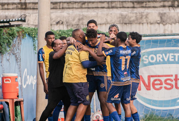 Carapebus fica perto da decisão da Série B1 Sub-20