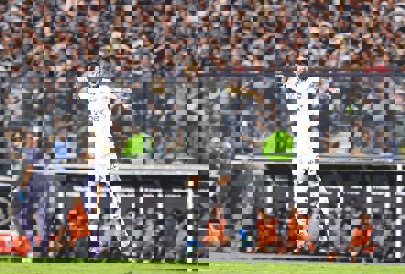 Botafogo vira clássico e segue subindo no Brasileirão