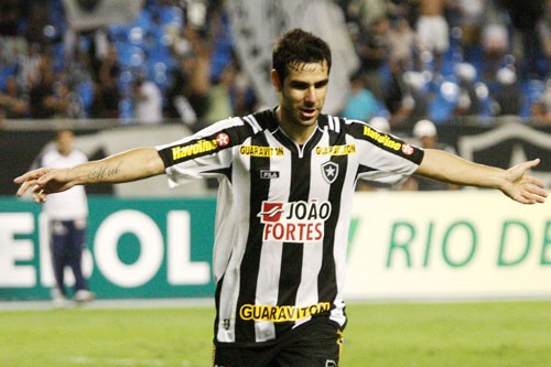 Botafogo vence novamente o Atlético-MG e avança na Sul-Americana