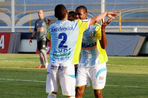 Macaé Esporte vence a Cabofriense: 3 a 1