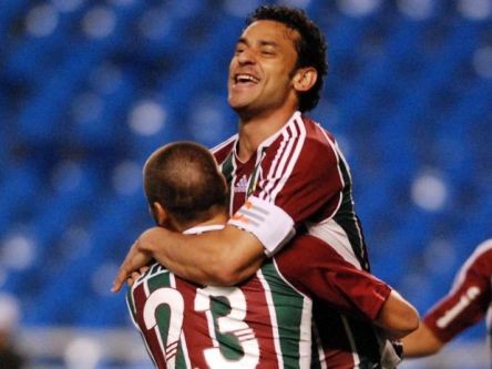 Fluminense vence e se mantém na zona da Libertadores