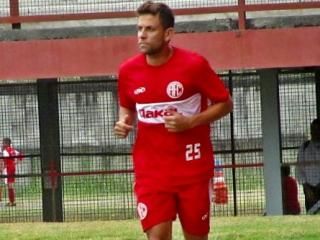 Jean próximo do retorno aos gramados