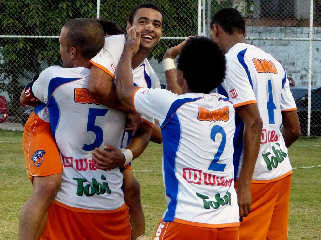 Duque de Caxias volta a vencer e anuncia novo treinador