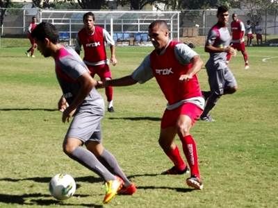 Bangu vence reservas do Vasco em jogo-treino