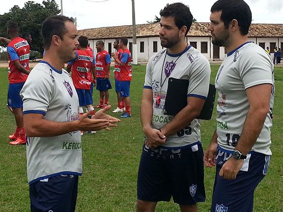 Gustavo Leal: "Estou metade feliz e metade triste"