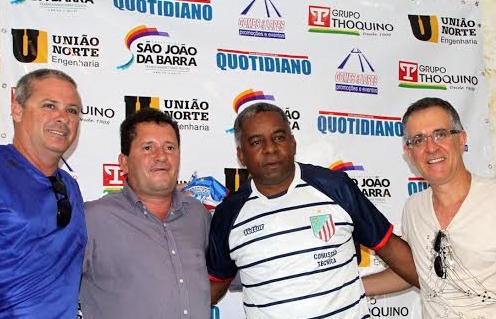 Andrade chega pensando em título