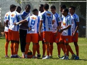 Após jogo suspenso, Duque de Caxias se reapresenta