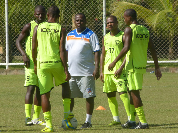 Técnico campeão da Copa Rio assume o Duque contra o Flamengo