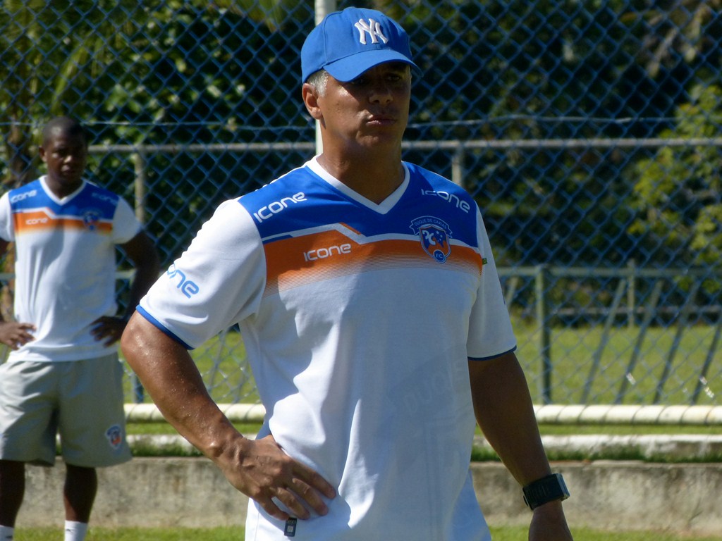 César Diniz não é mais técnico do Duque de Caxias