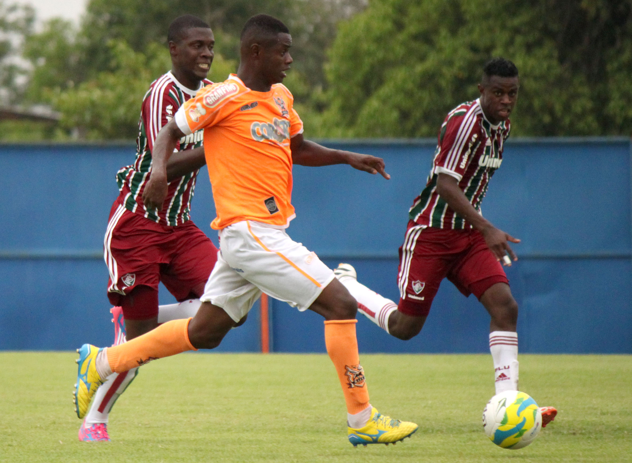 Nova Iguaçu vence o Fluminense no OPG