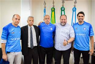 Barra Mansa apresenta sua comissão técnica para temporada 2015