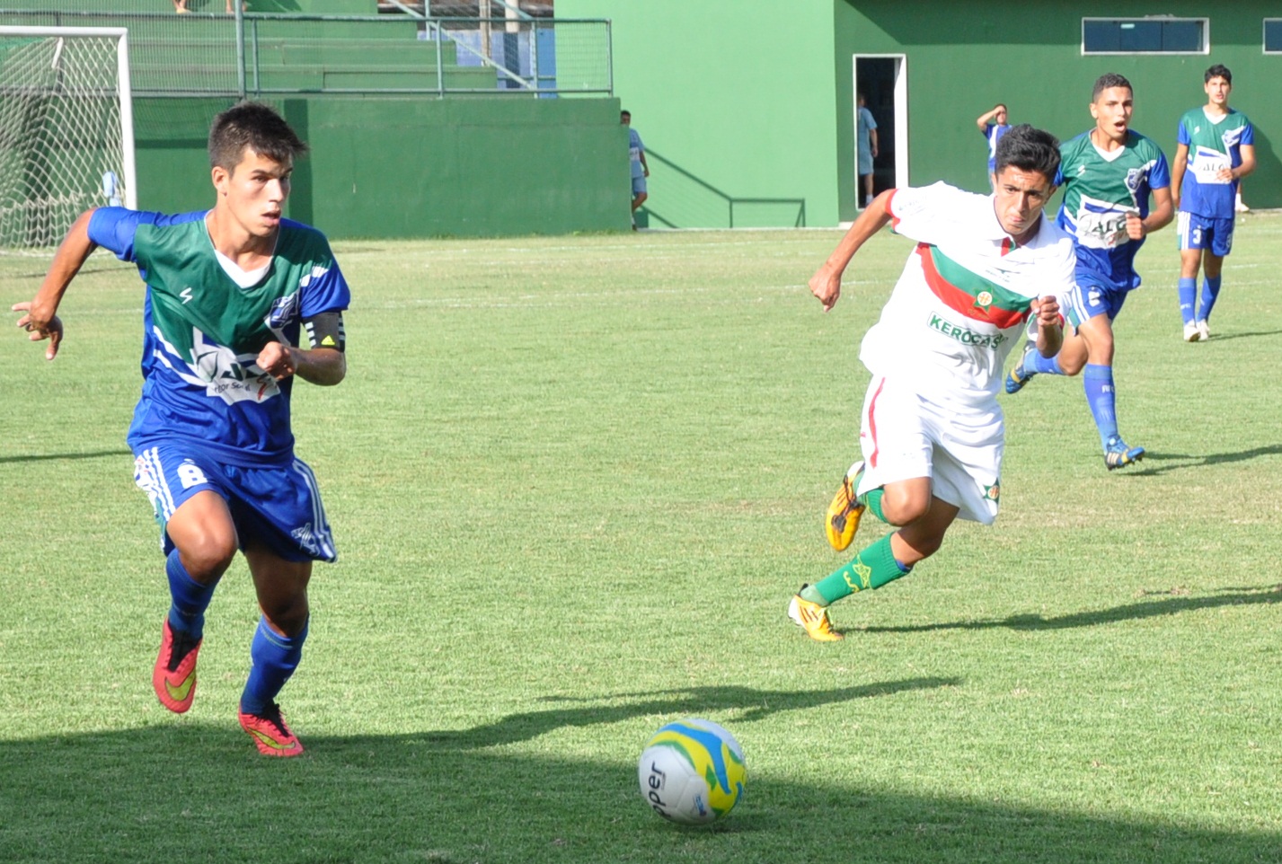 Artsul larga na frente na decisão do Sub-17