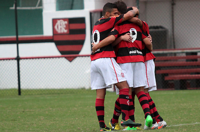 Flamengo vence a primeira partida decisiva do OPG
