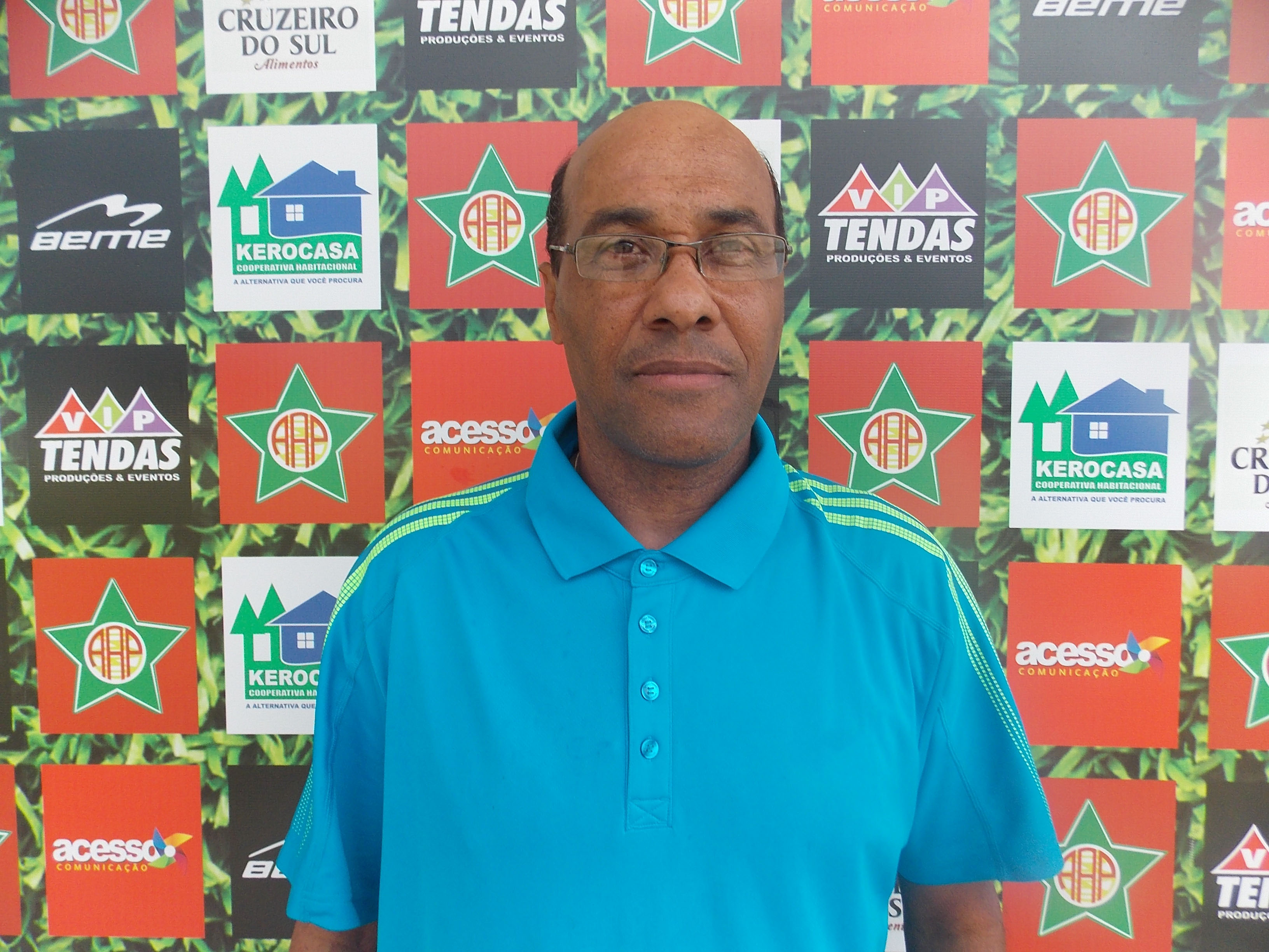 Portuguesa contrata o técnico Luiz Antônio para Série B 2015