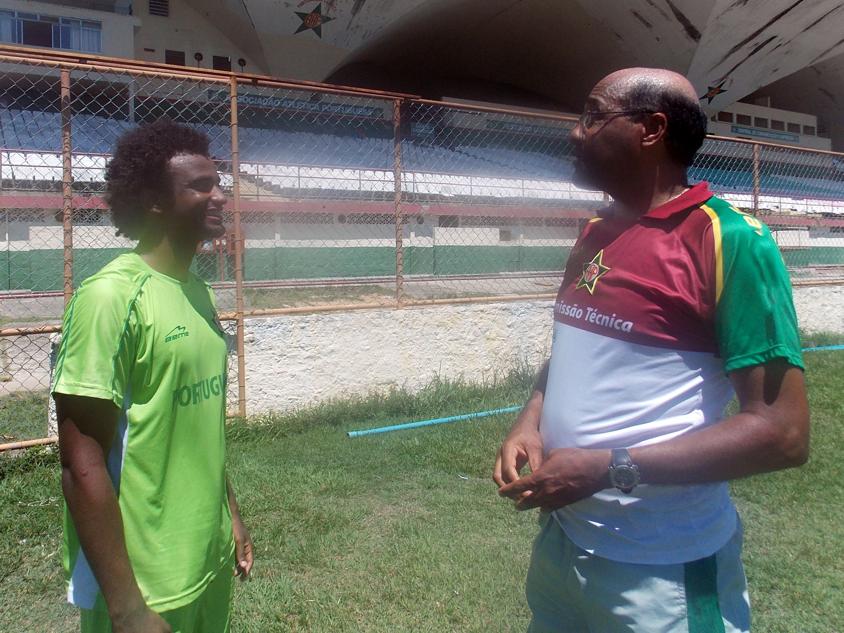 Apresentação do novo técnico da Portuguesa veio com novidades