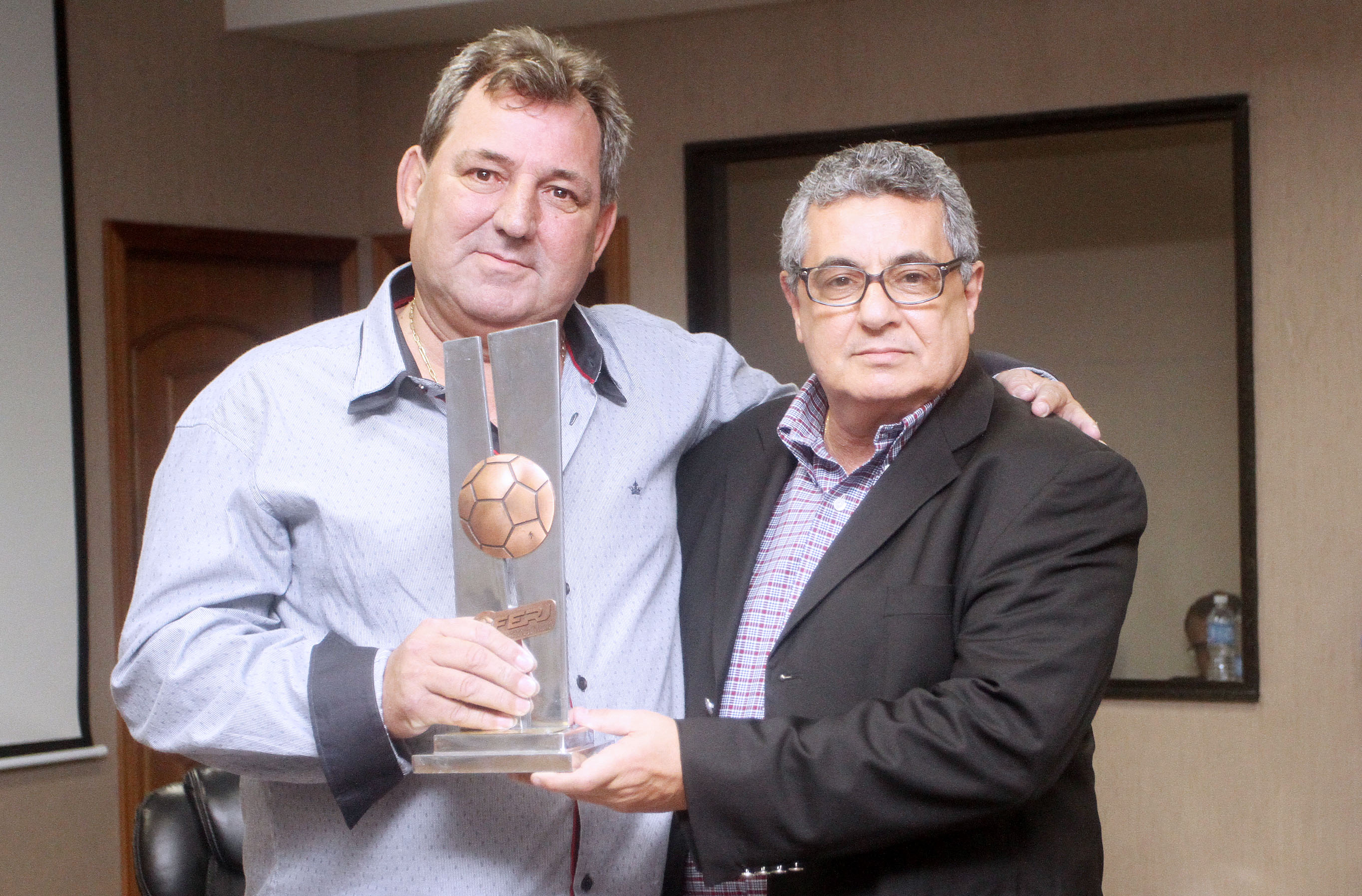 FERJ premia os campeões Estaduais de Ligas e Amadores da Capital