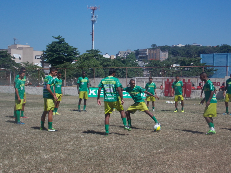 Portuguesa anuncia "pacotão" de reforços para Série B