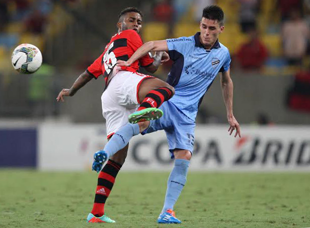 Flamengo tropeça e empata com o Bolívar