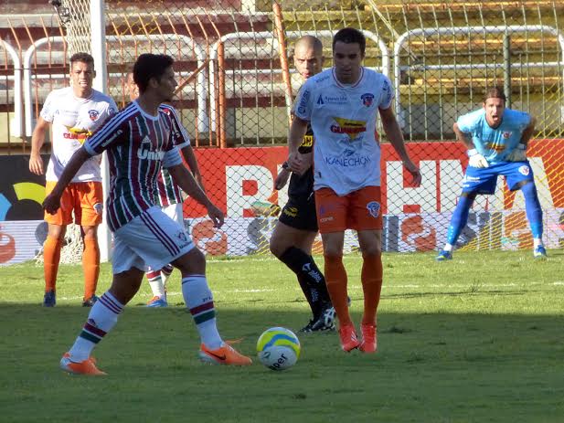 Duque de Caxias arranca empate com o Fluminense
