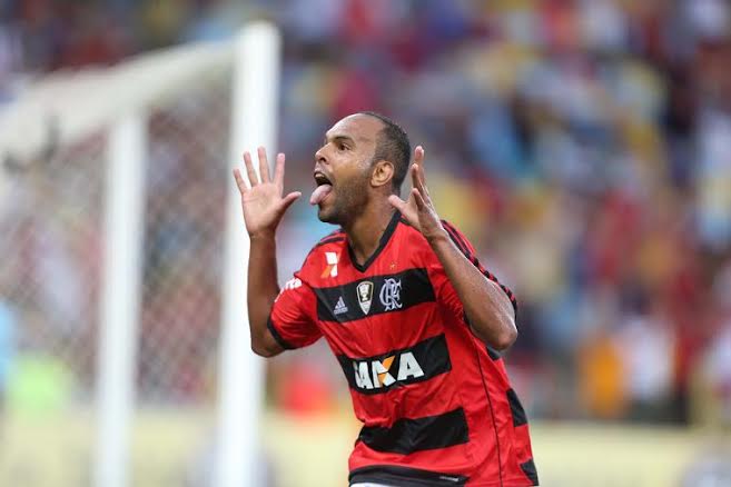 De virada, Flamengo vence o Palmeiras