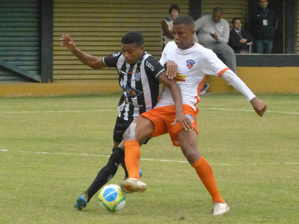 Duque de Caxias arranca empate diante do Tupi/MG