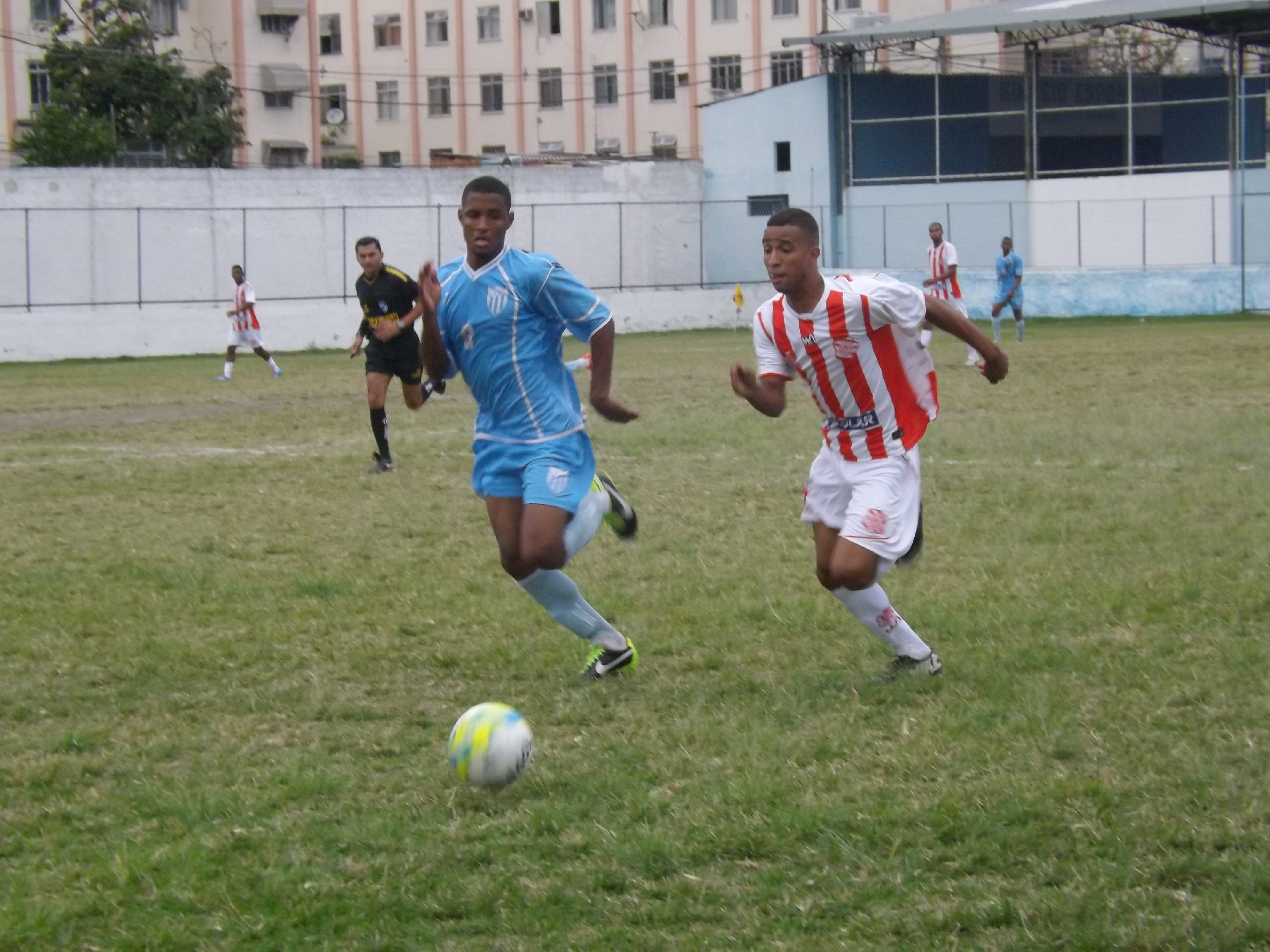 Empate sem gols no clássico da Zona Oeste