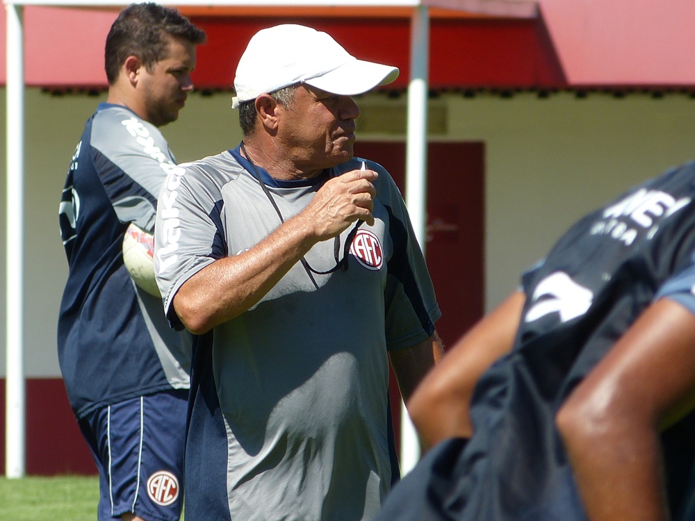 Rubros encerram primeira semana de treinos