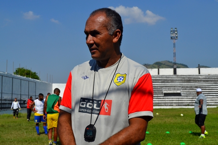 Floraci Pereira é apresentado no Duquecaxiense