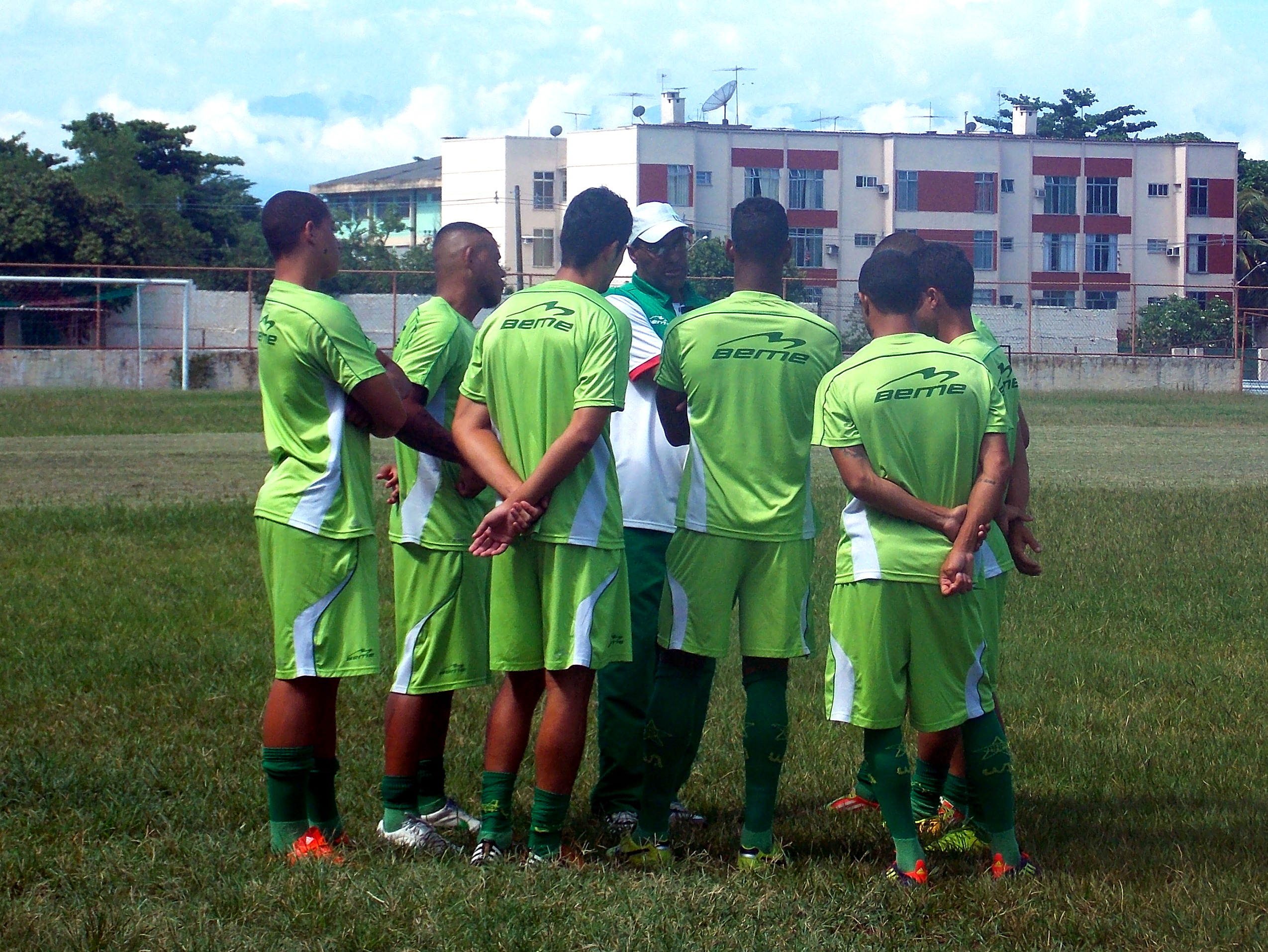 Portuguesa enfrenta Macaé em jogo-treino
