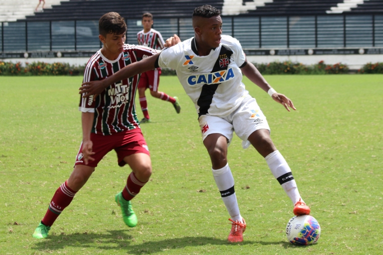 Vasco da Gama em vantagem na decisão do Estadual Sub-15