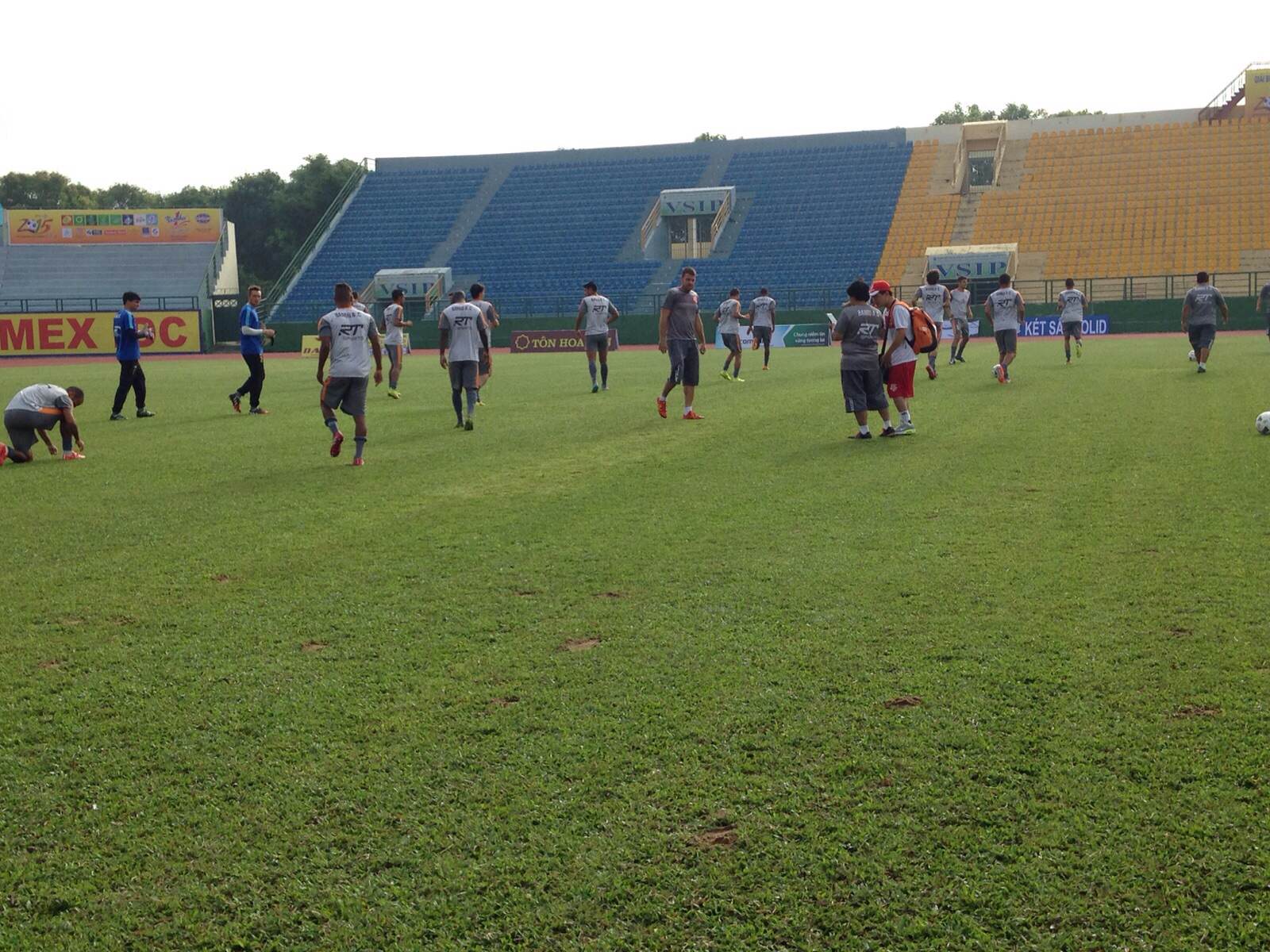 Bangu treina para a estreia em Torneio no Vietnã