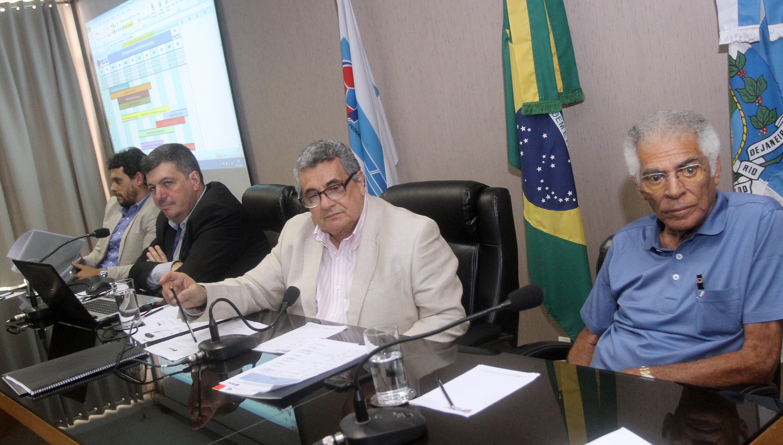 Assembleia aprova calendário, previsão orçamentária e RGC de 2016