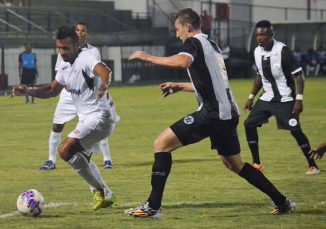 Cabofriense vence a primeira no Carioca