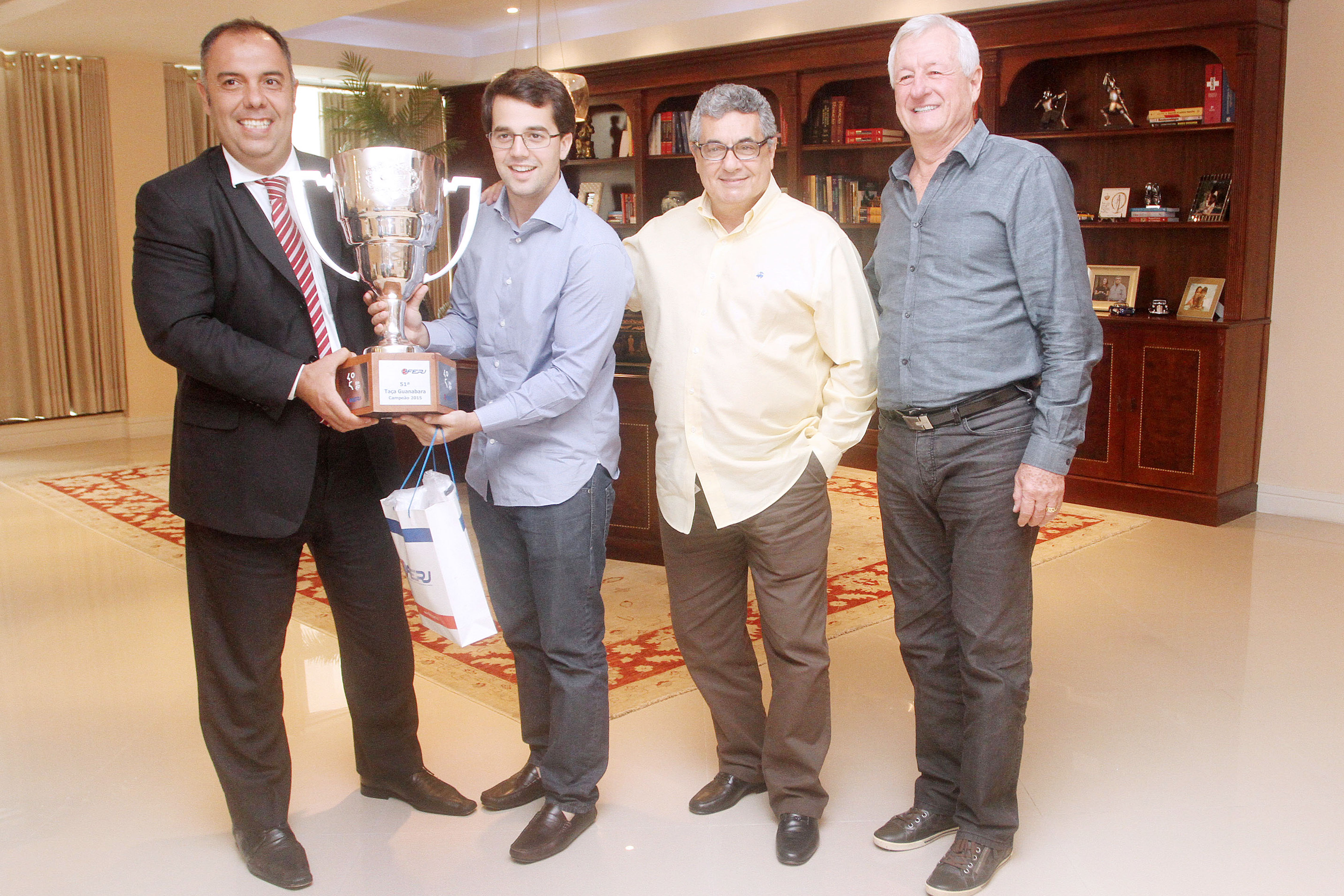 Secretários Estadual e Municipal de Esporte visitam a FERJ