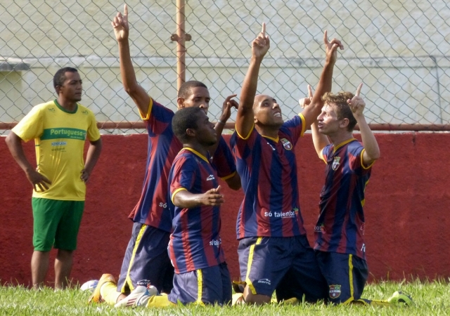 Barcelona estreia com vitória na Série B