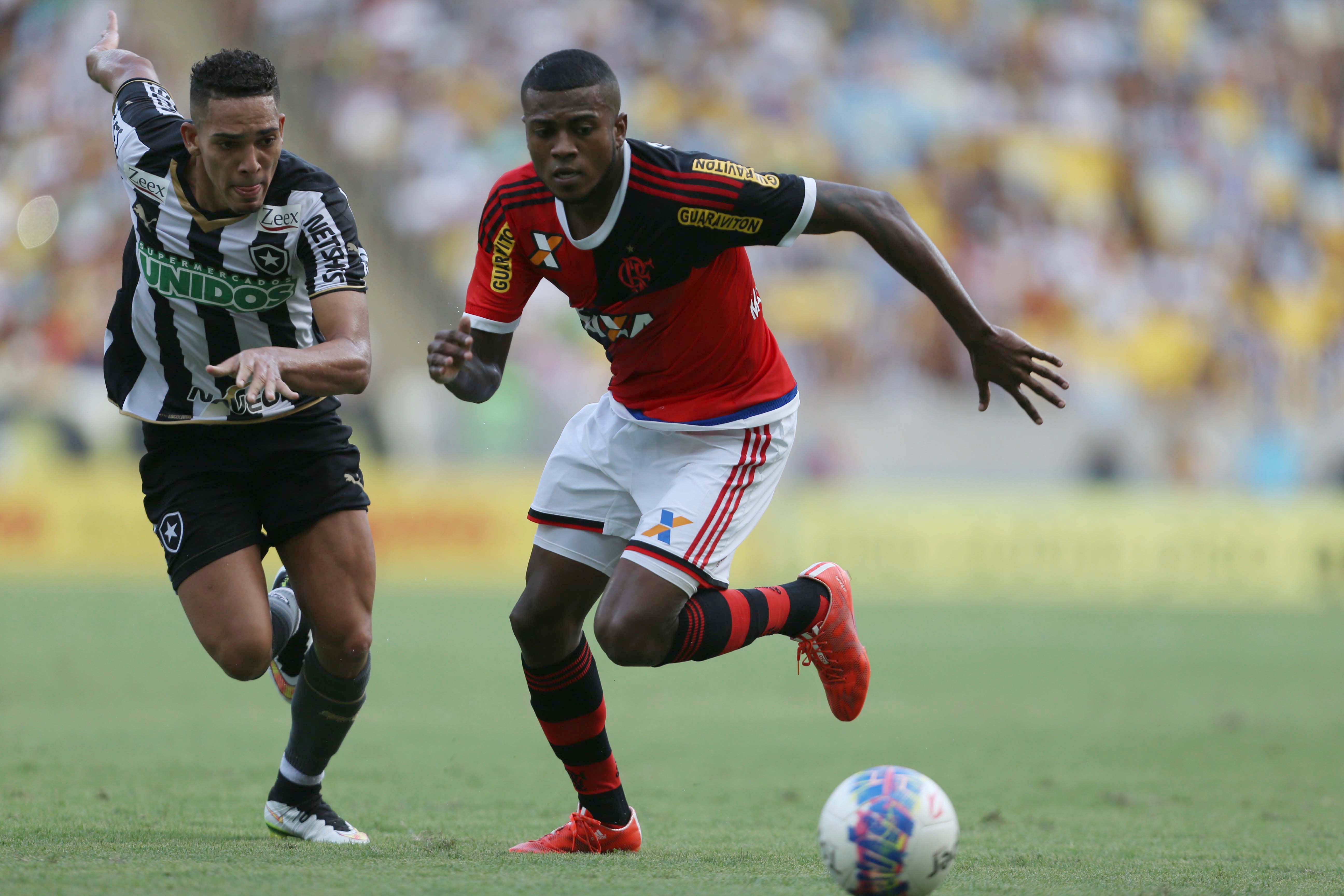 Clássico bate recorde de público pagante no Futebol Brasileiro em 2015