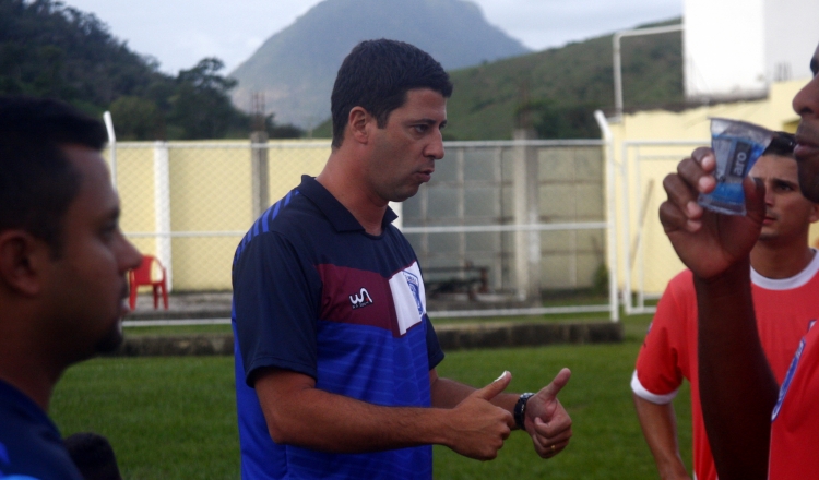 Técnico do São Gonçalo EC elogia a experiência de veteranos do elenco