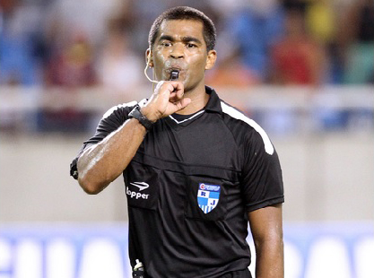 Luis Antônio Silva dos Santos apita Americano x Goytacaz