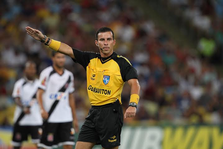 Rodrigo Nunes de Sá apita Portuguesa x America